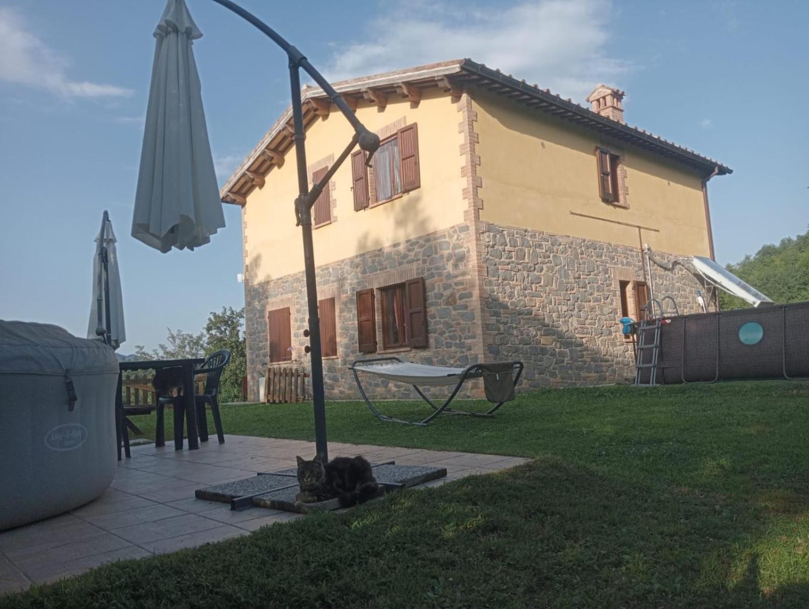 Il Gelso Rosso Apartment Comunanza Bagian luar foto