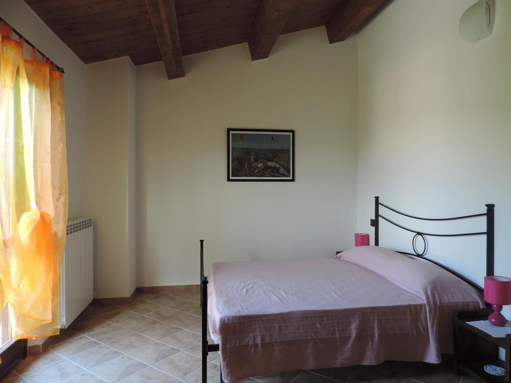Il Gelso Rosso Apartment Comunanza Bagian luar foto
