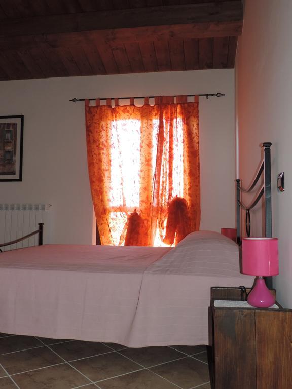 Il Gelso Rosso Apartment Comunanza Bagian luar foto